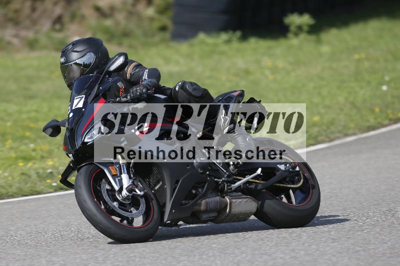 /40 24.08.2026  Cornu Master School ADR/blau-beu/87